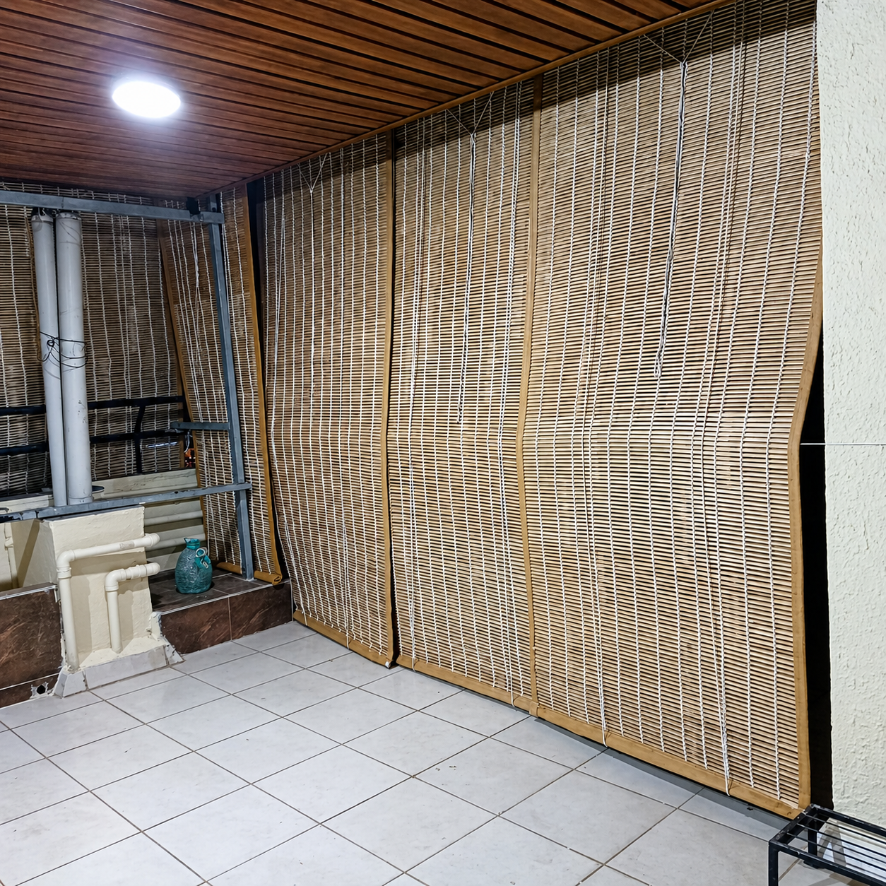 Mosquito net solution for balcony
